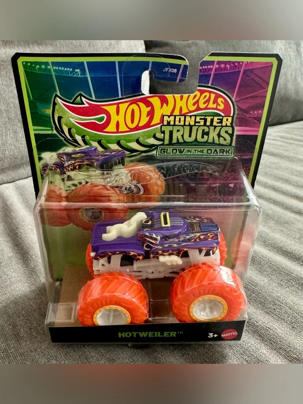 Hot Wheels Monster Trucks Glow-in-the-Dark HOTWEILER New
